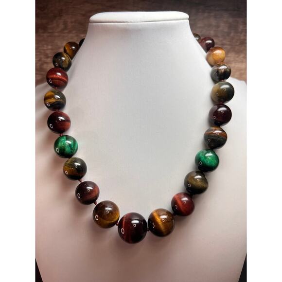 Multi color tiger eye graduated necklace with 925 magnetic clasp - Picture 3 of 14